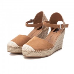 Cuñas Mujer XTI 142382 Camel