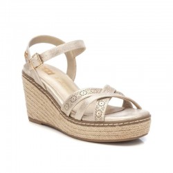 Cuñas Mujer XTI 144117 Oro